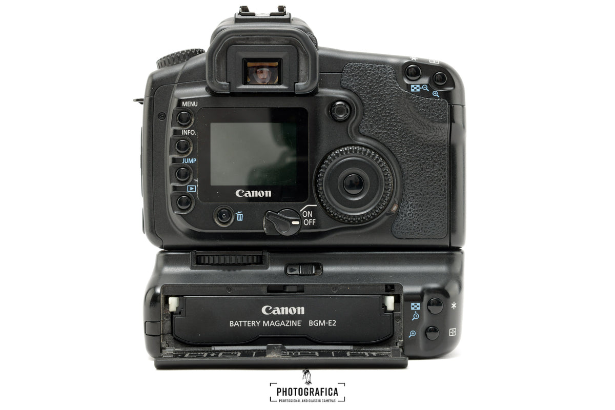 CANON EOS 20D + Canon BG-E2