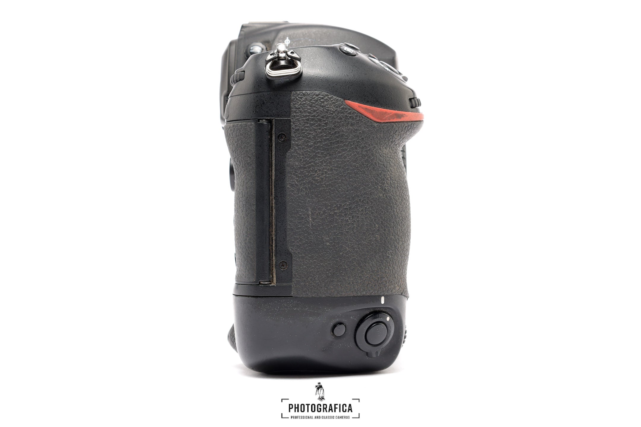 NIKON D5 inkl. XQD 64GB & XQD READER (462.607 exp.)