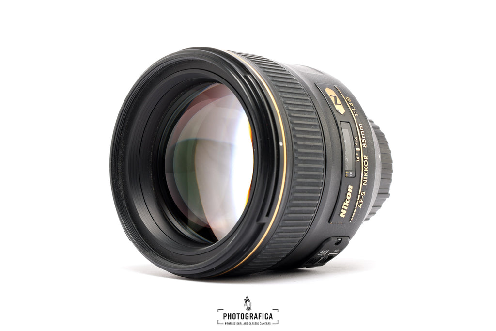 NIKKOR AFS 85/1,4 G + BOKS