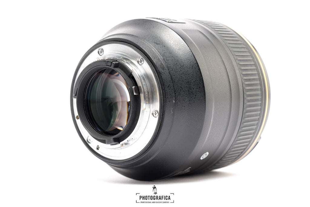 NIKKOR AFS 85/1,4 G + BOKS