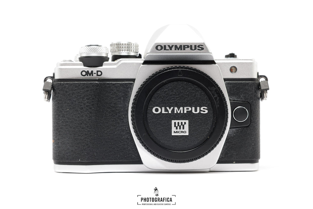 OLYMPUS OM-D E-M10 MARK II SILVER + 14-42 & 40-150
