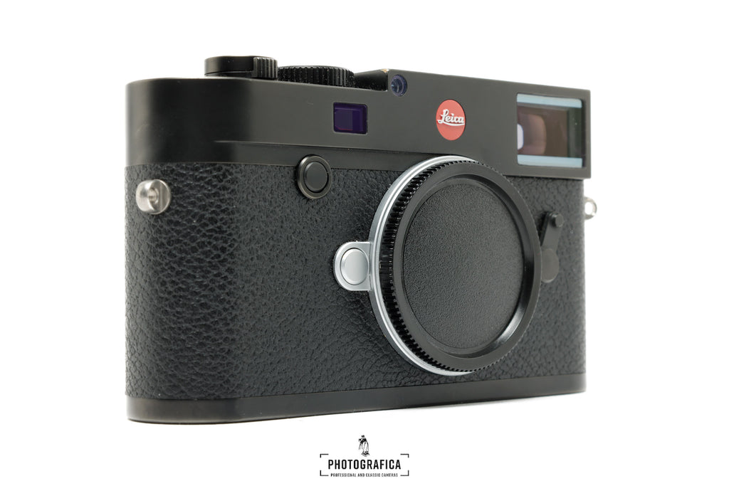 LEICA M10