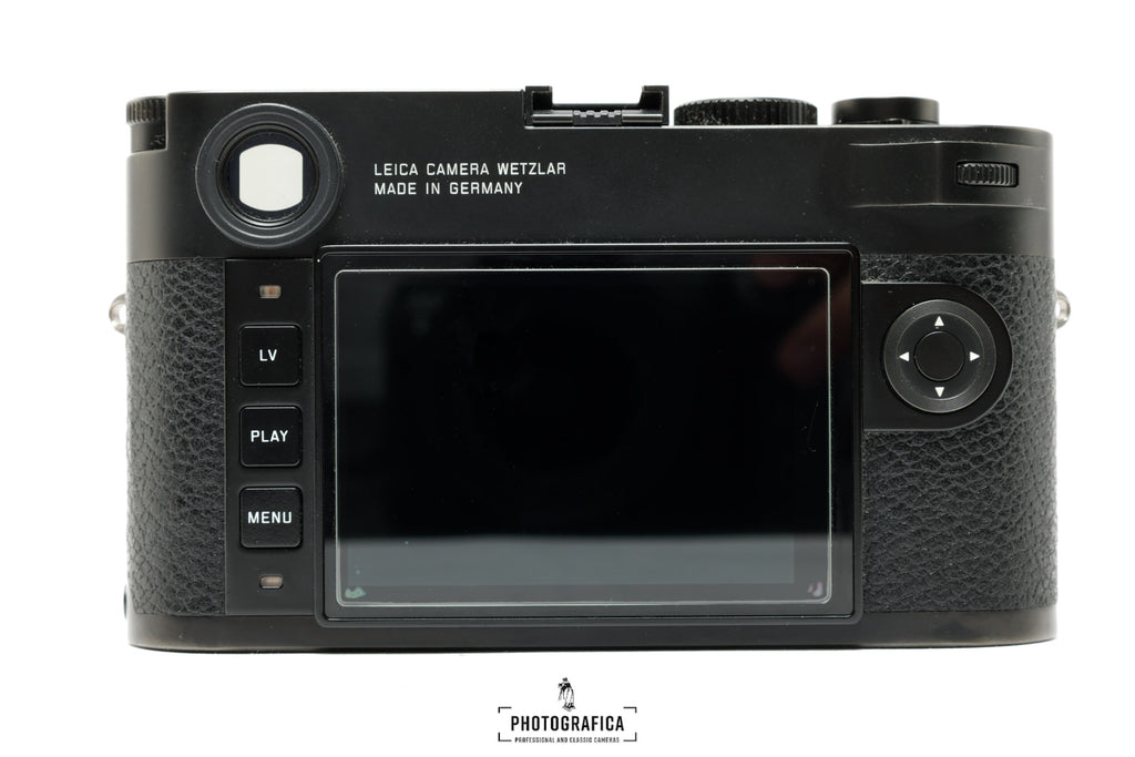 LEICA M10