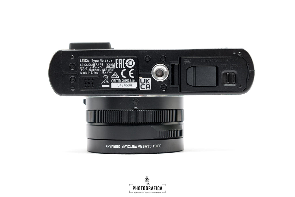 LEICA D-LUX 7 "A Bathing APE x Stash" MINT BOXED