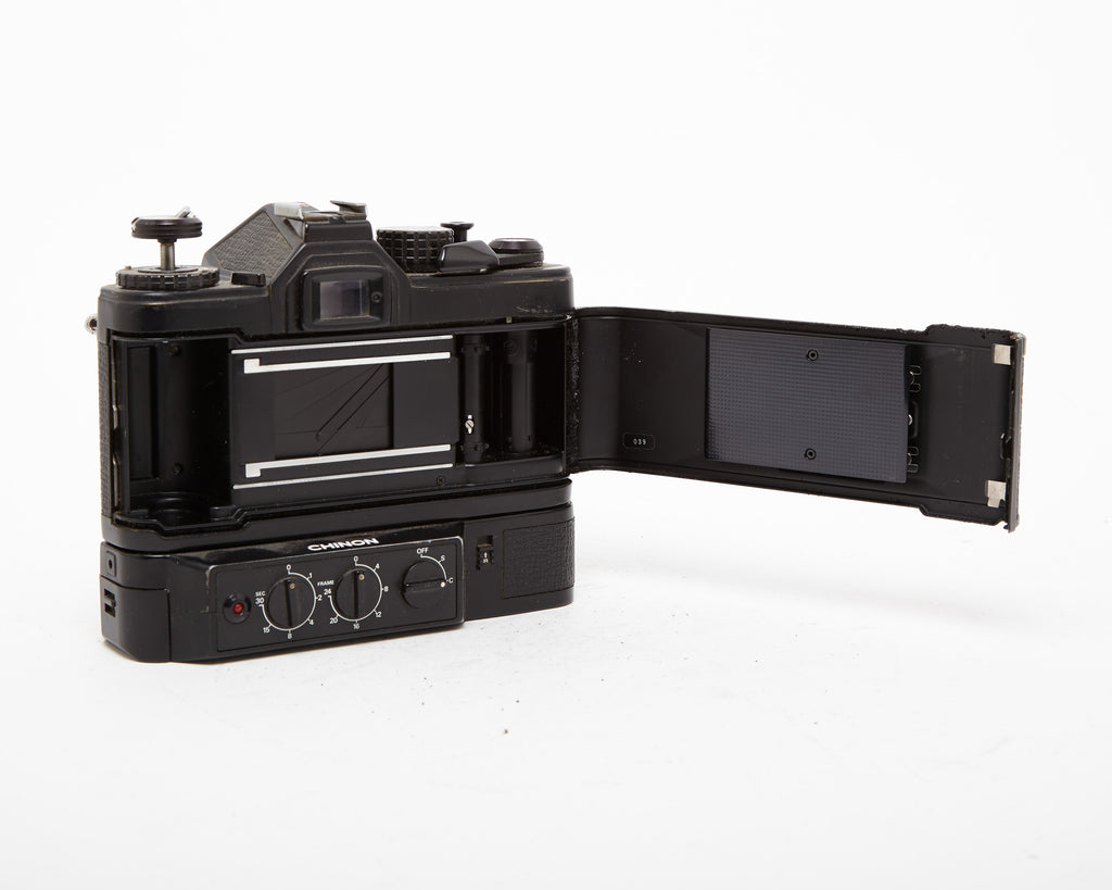 ChinonCE-3Winder01281 .jpg