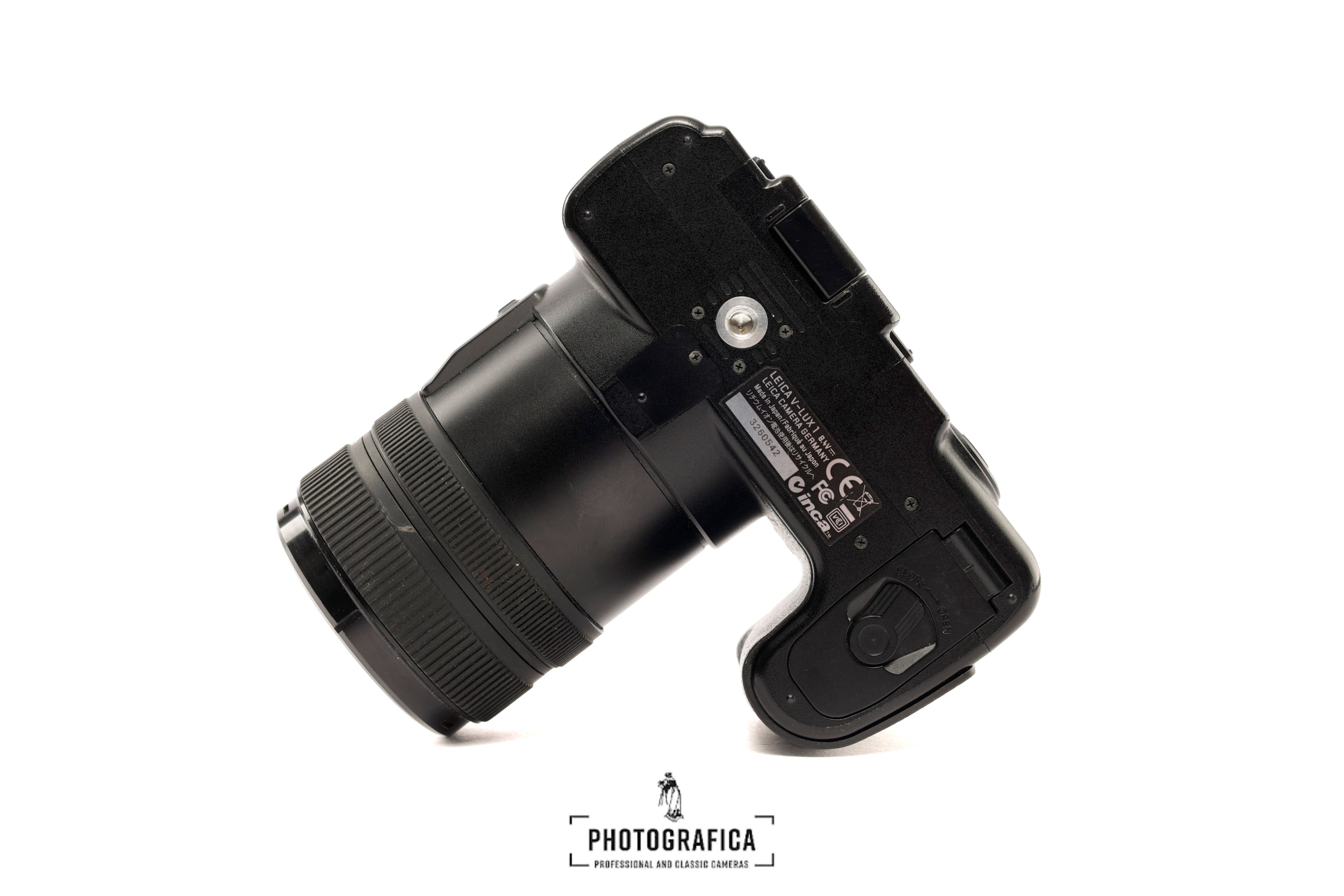 LEICA V-LUX 1