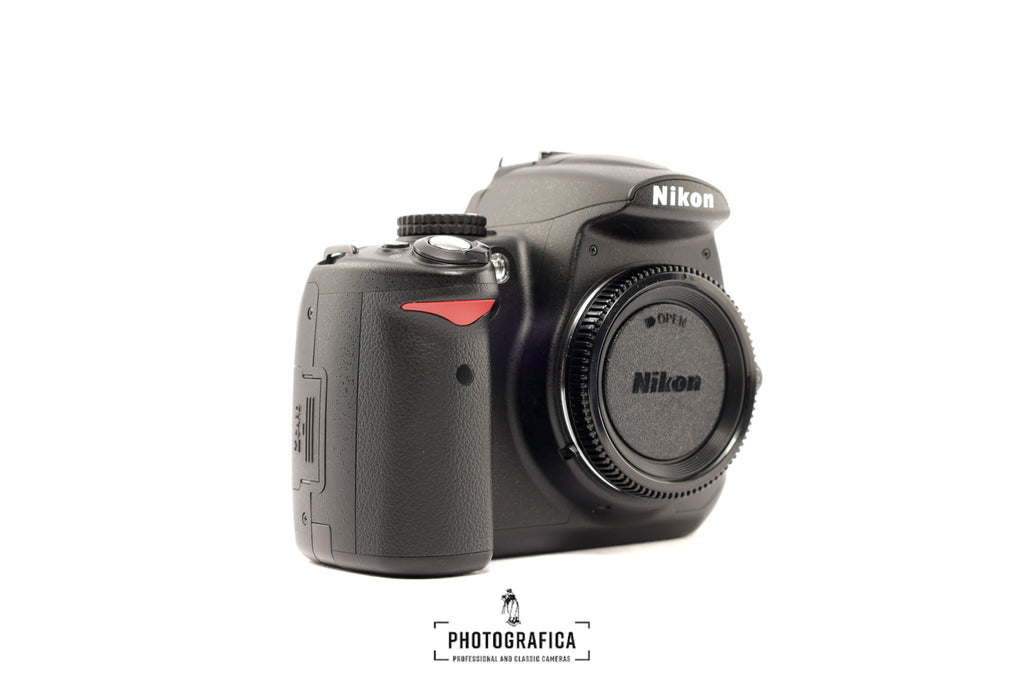 NIKON D5000