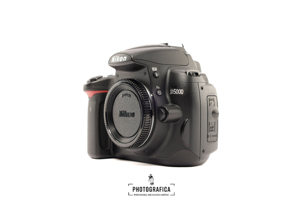 NIKON D5000
