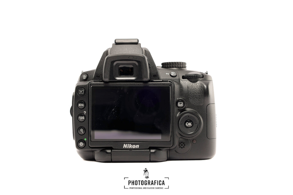 NIKON D5000