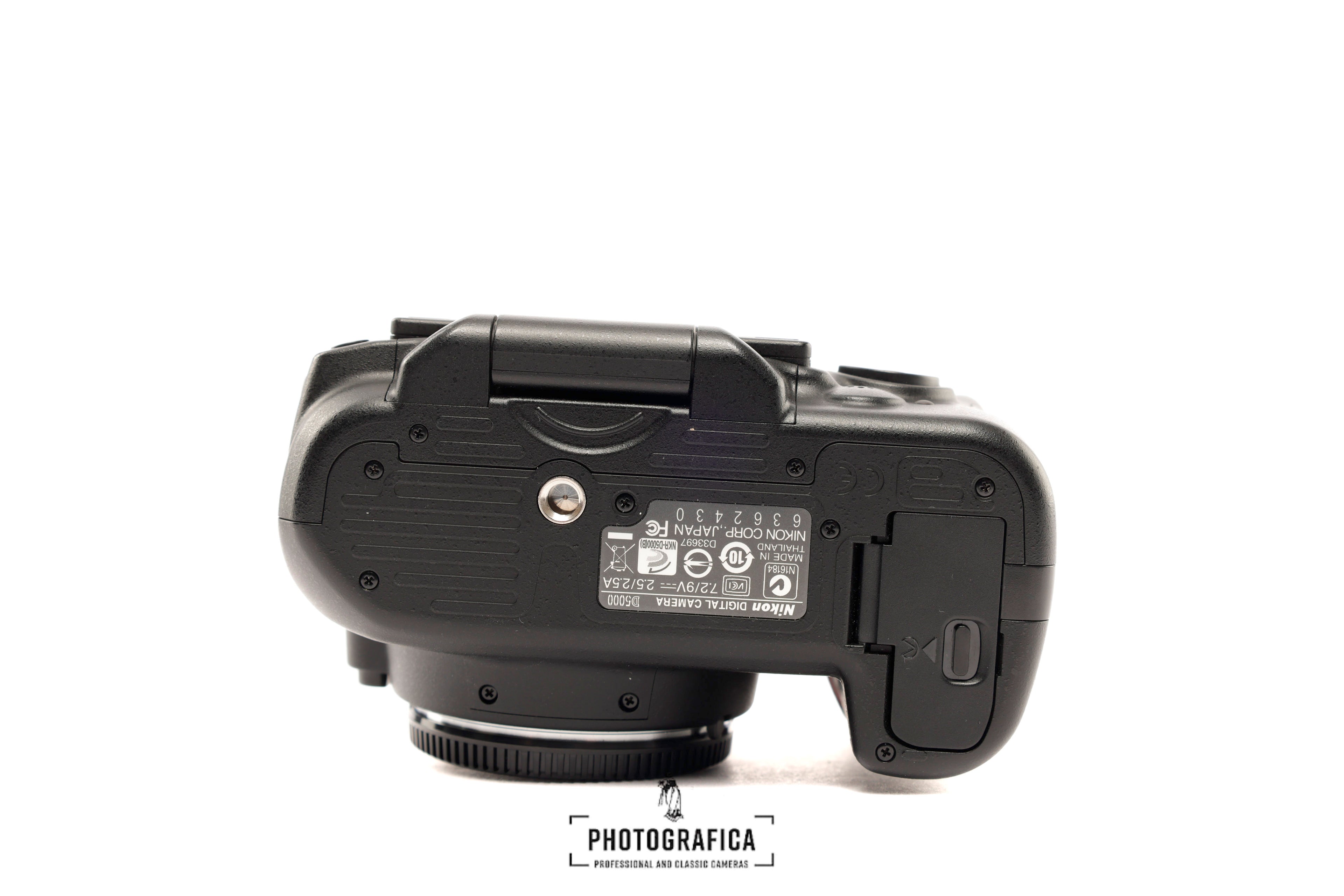 NIKON D5000