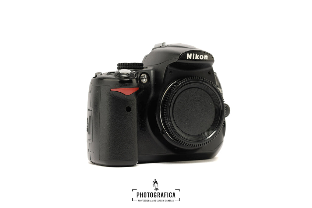 NIKON D5000