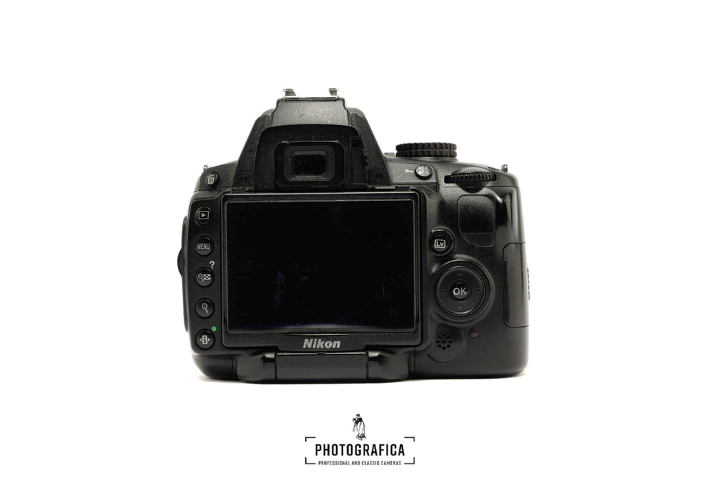 NIKON D5000