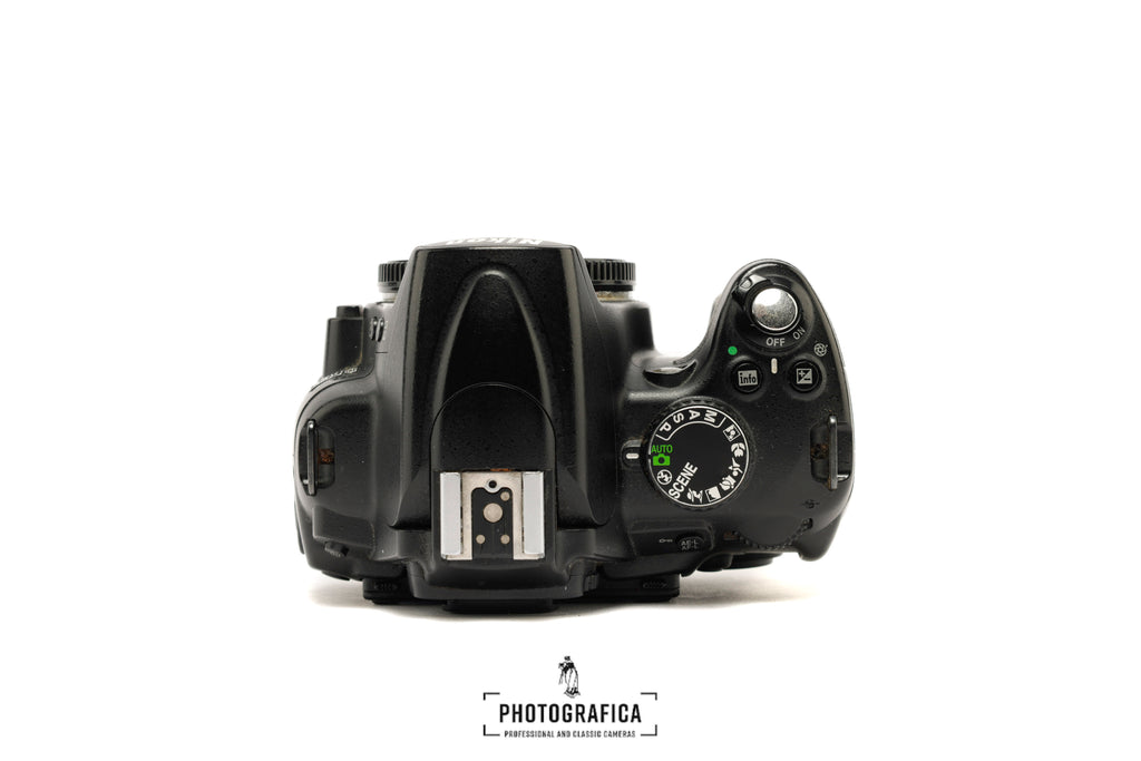 NIKON D5000