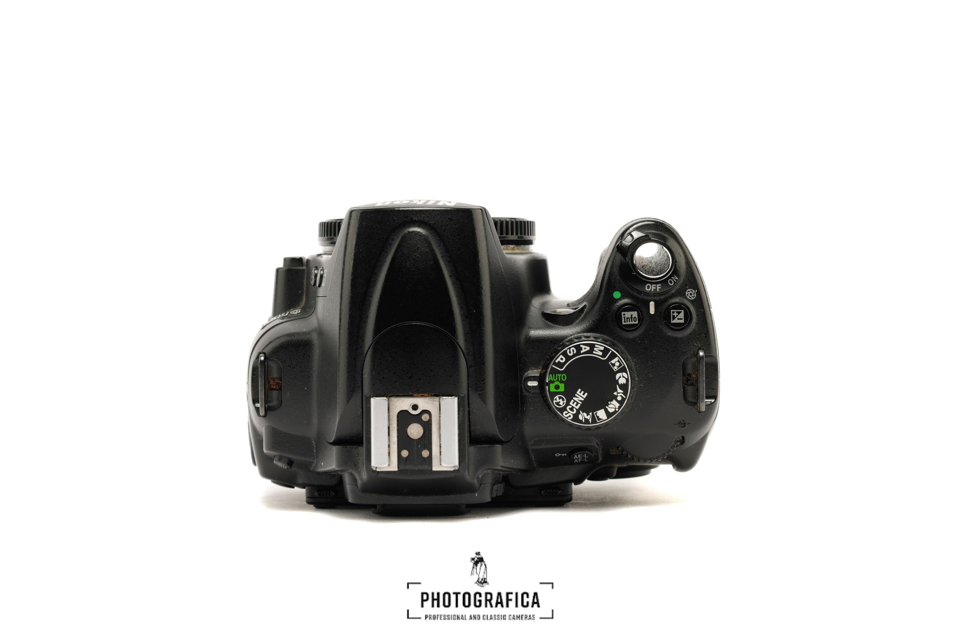 NIKON D5000
