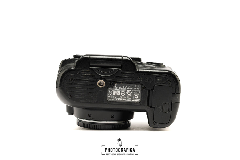 NIKON D5000