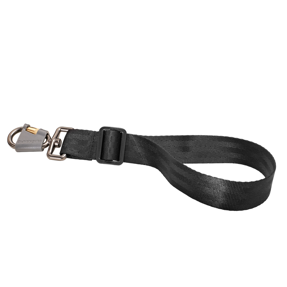 blackrapid-wrist-strap-breathe-1.jpg