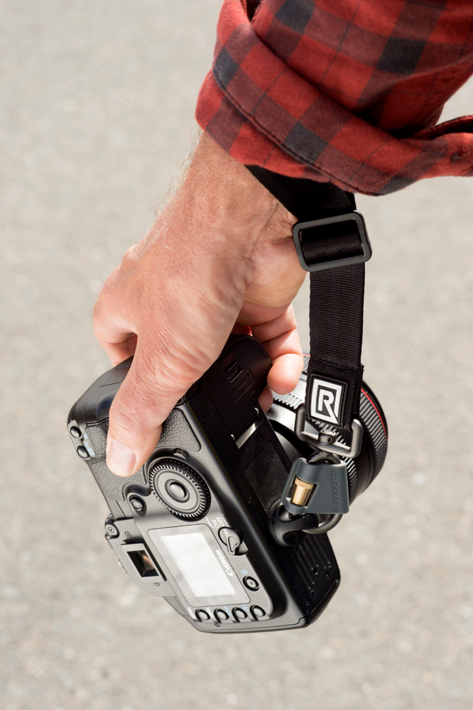 blackrapid-wrist-strap-breathe-4.jpg